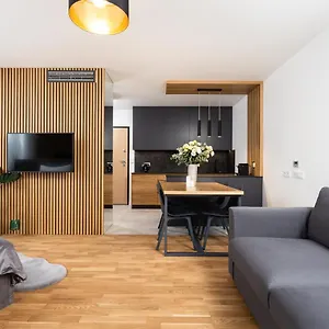 Inpoint G15 Near Old Town & Kazimierz District & Parking Option شقة فندقية كراكوفيا