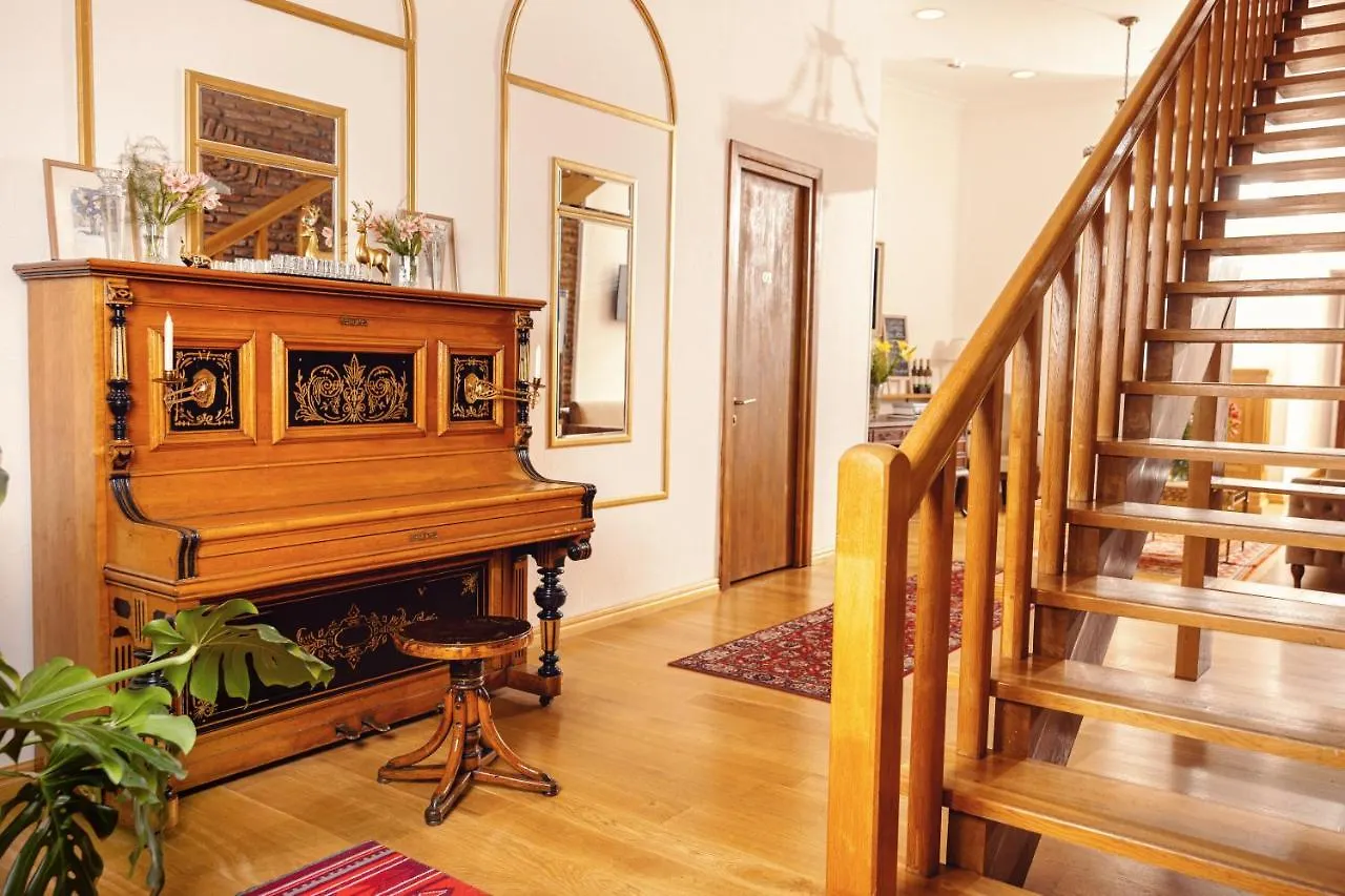 טביליסי Octava Boutique Hotel 3*,